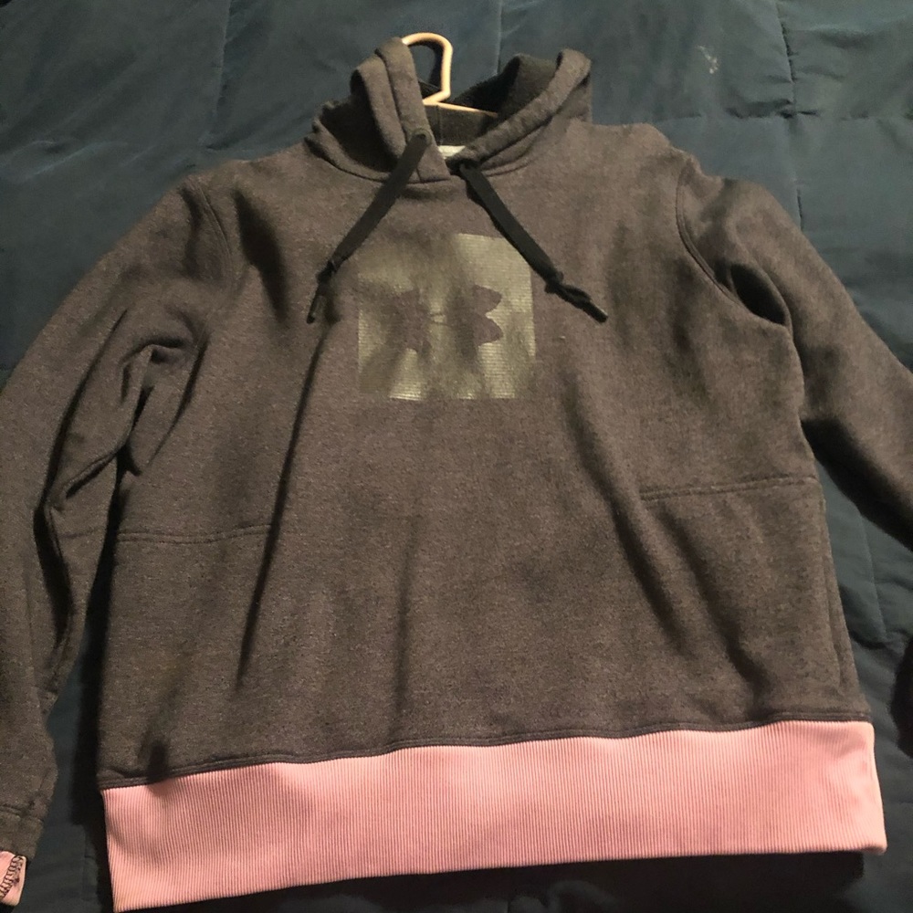 Under armour sweatshirt